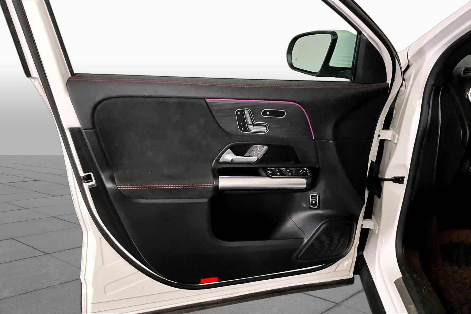Used 2023 Mercedes-Benz GLA 250 4MATIC image 19