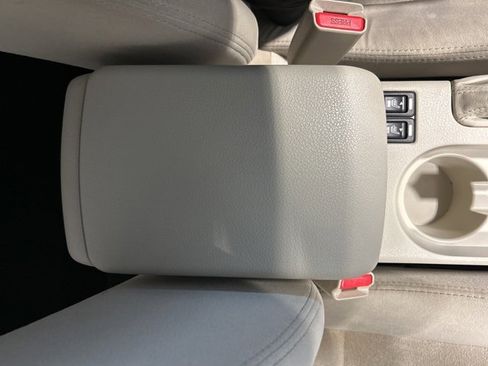 Used 2010 Subaru Impreza 2.5i Premium image 19