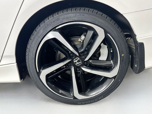 Used 2020 Honda Accord Sport image 11