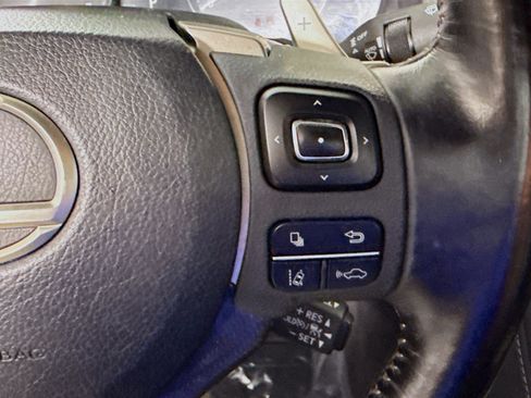 Used 2018 Lexus IS 300 w/ Comfort Package RWD image 15
