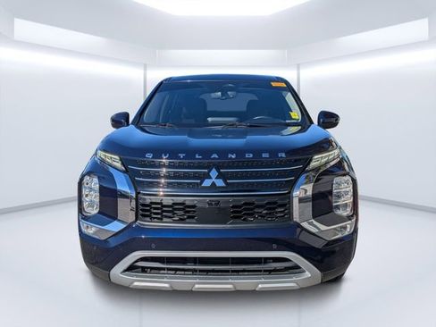 Used 2023 Mitsubishi Outlander SE image 8