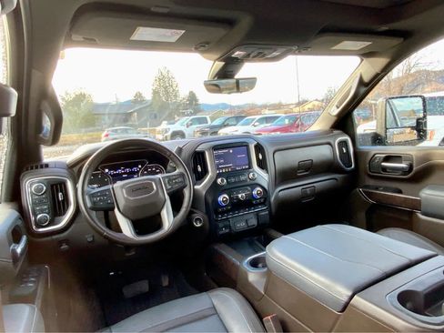 Used 2023 GMC Sierra 3500 Denali w/ Denali Ultimate Package image 33