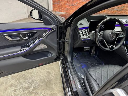 Used 2026 Mercedes-Benz S 580 S 580 image 9