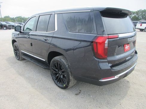 New 2026 GMC Yukon Elevation w/ Elevation Premium Package AWD/4WD image 6