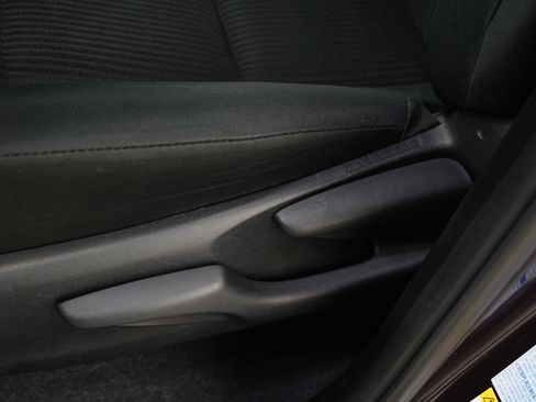 Used 2016 Toyota RAV4 LE image 22