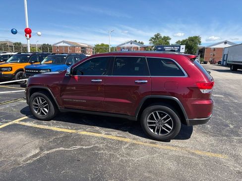 Used 2019 Jeep Grand Cherokee Limited AWD/4WD image 2