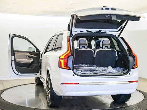 New 2026 Volvo XC90 B5 Plus w/ Protection Package AWD/4WD image 28