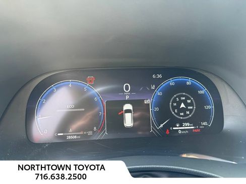Used 2023 Toyota Highlander Platinum AWD/4WD image 32