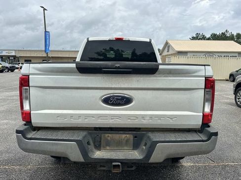 Used 2019 Ford F250 XLT w/ FX4 Off-Road Package AWD/4WD image 5