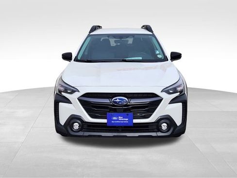 Used 2023 Subaru Outback Premium image 3