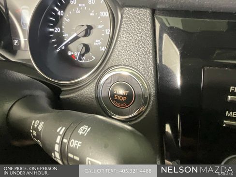 Used 2017 Nissan Rogue SV FWD image 35