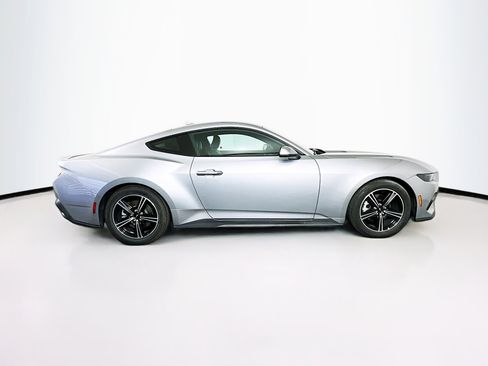 Used 2025 Ford Mustang Premium image 10