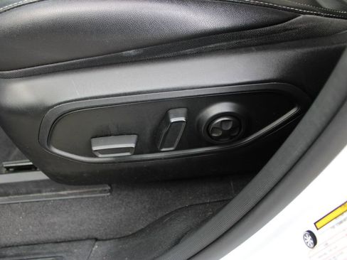 Used 2022 Jeep Grand Cherokee Limited image 26