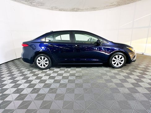 Used 2023 Toyota Corolla LE FWD image 2