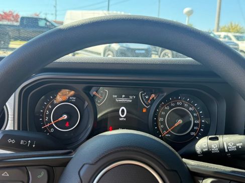 Used 2026 Jeep Wrangler Unlimited Sport AWD/4WD image 18