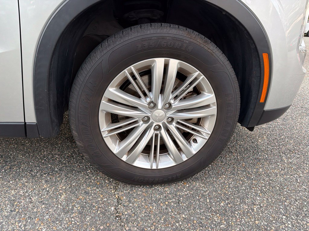 Used 2022 Mitsubishi Outlander ES FWD image 25