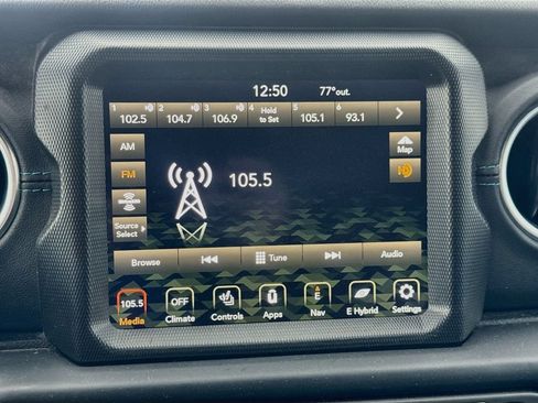 Used 2023 Jeep Wrangler Unlimited Rubicon 4xe w/ Cold Weather Group AWD/4WD image 16