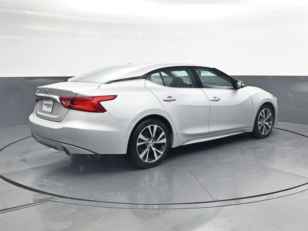 Used 2017 Nissan Maxima 3.5 SV FWD image 5