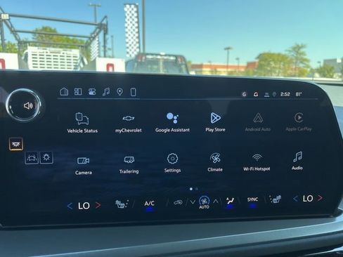 New 2026 Chevrolet Traverse LT w/ Sun and Wheel Package FWD image 24