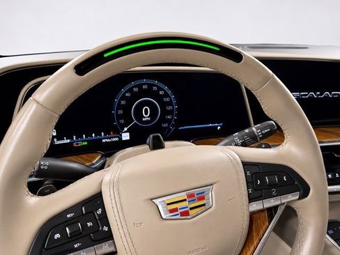 Used 2024 Cadillac Escalade Sport Platinum w/ LPO, ONYX Package AWD/4WD image 41