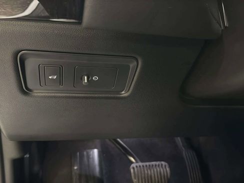 Used 2020 Land Rover Range Rover Sport SE AWD/4WD image 36