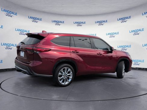 Used 2023 Toyota Highlander Limited FWD image 4