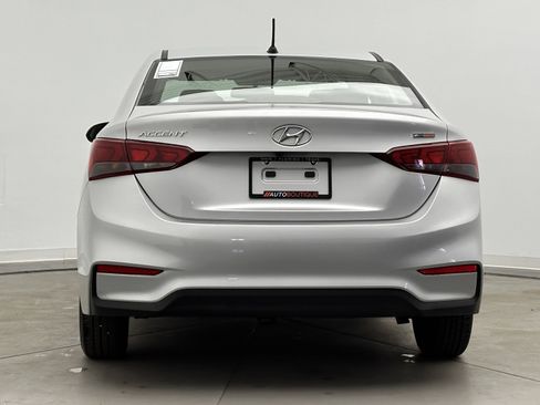 Used 2022 Hyundai Accent SE image 6