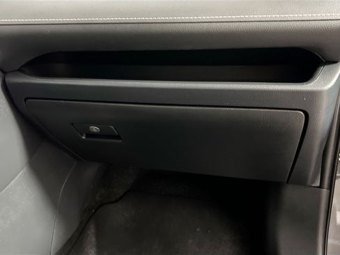 Used 2025 Toyota RAV4 LE FWD image 31