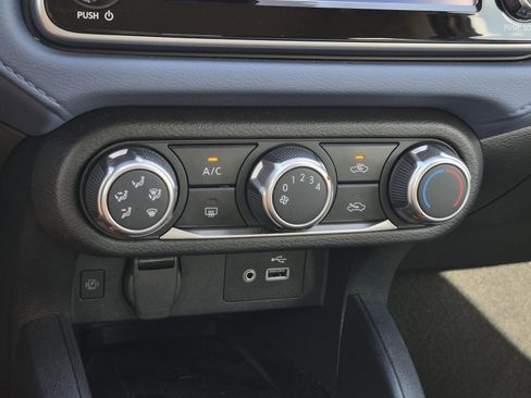 Used 2023 Nissan Versa SV w/ Trunk Package FWD image 24