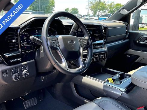 Used 2025 Chevrolet Silverado 2500 ZR2 w/ Technology Package AWD/4WD image 10