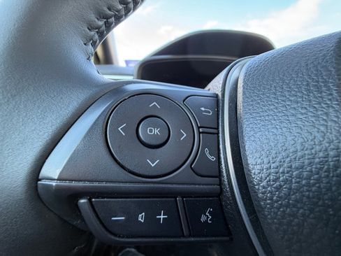 Used 2025 Toyota Corolla SE image 35