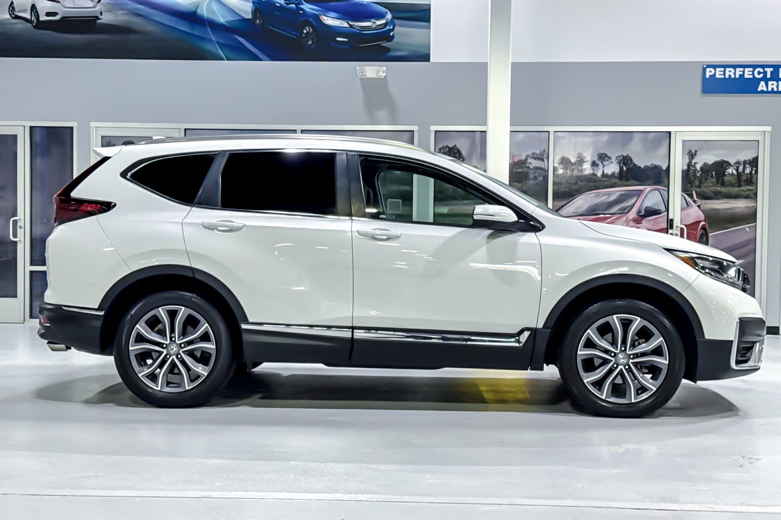 Used 2020 Honda CR-V Touring image 8