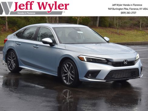 Used 2023 Honda Civic Touring image 1