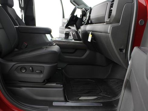 New 2026 GMC Sierra 1500 SLT image 24