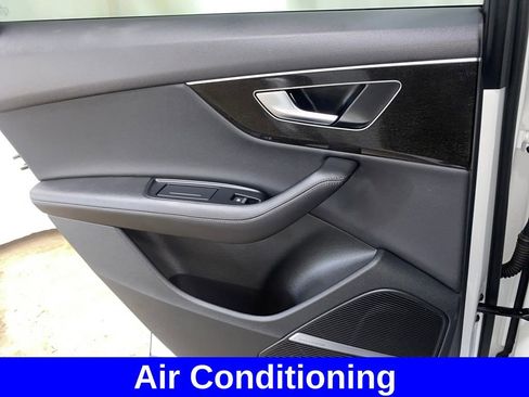 Used 2023 Audi Q7 3.0T Premium Plus image 12