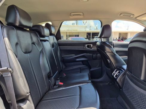 Used 2023 Kia Sorento S FWD image 26