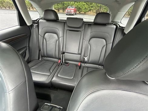 Used 2017 Audi Q5 2.0T Premium Plus w/ Technology Package image 23