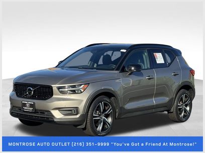 Used 2022 Volvo XC40 T5 R-Design w/ Climate Package