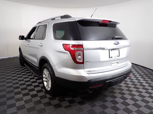 Used 2013 Ford Explorer XLT FWD image 12