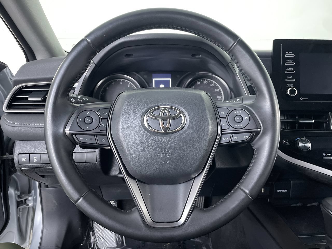Used 2023 Toyota Camry SE FWD image 15