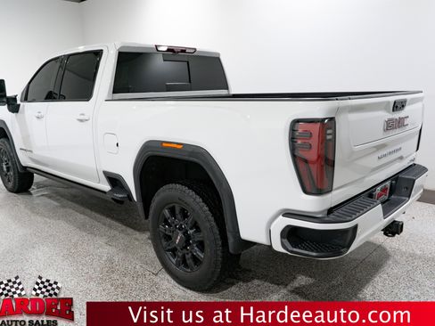 Used 2024 GMC Sierra 2500 AT4 w/ AT4 Premium Plus Package image 3