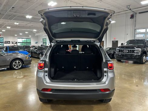 Used 2023 Jeep Compass Sport AWD/4WD image 35