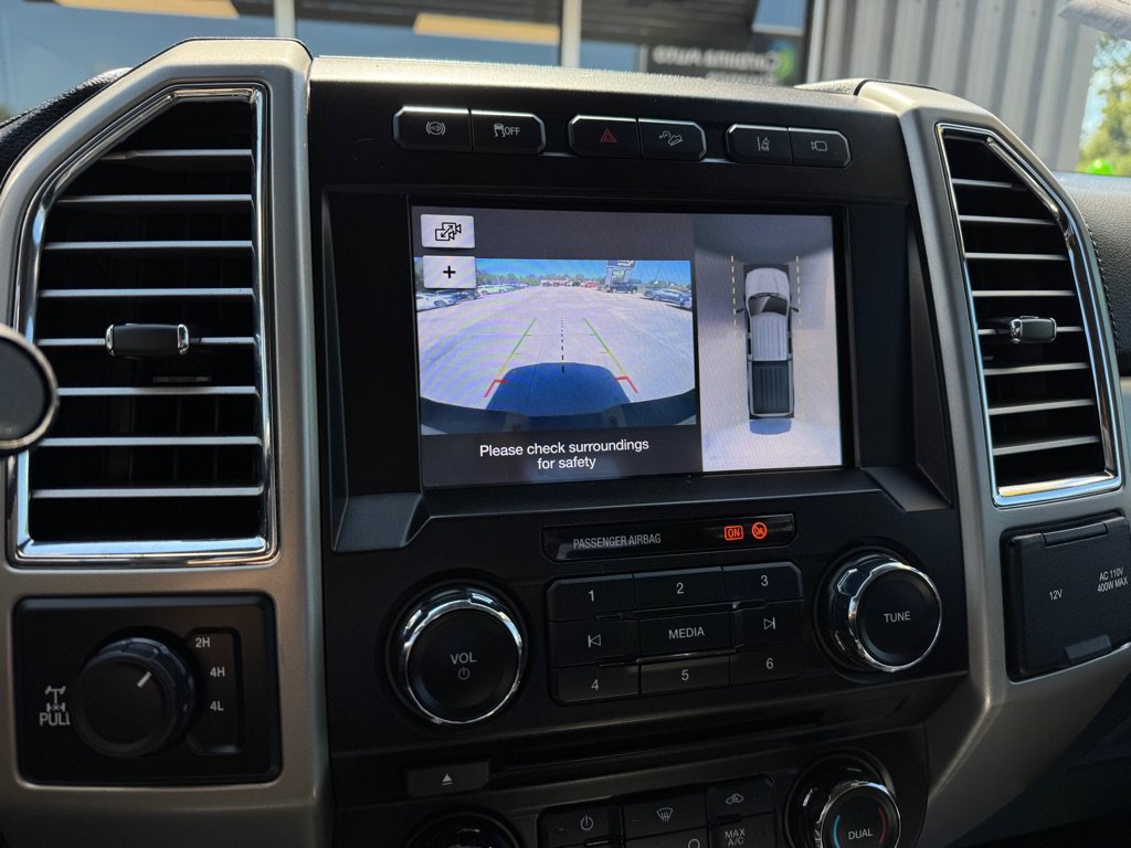 Used 2017 Ford F250 Lariat w/ Lariat Ultimate Package AWD/4WD image 18