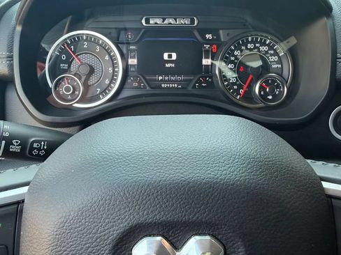 Used 2021 RAM 1500 Laramie AWD/4WD image 27