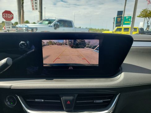 Used 2024 Buick Encore GX Sport Touring w/ Comfort Package image 10