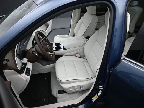 New 2026 Buick Enclave Avenir w/ Super Cruise Package image 11