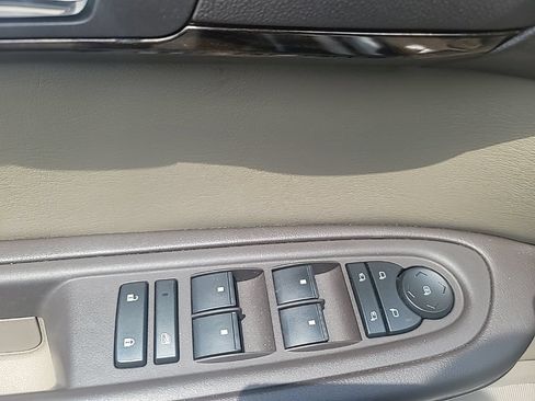 Used 2014 GMC Acadia Denali FWD image 12