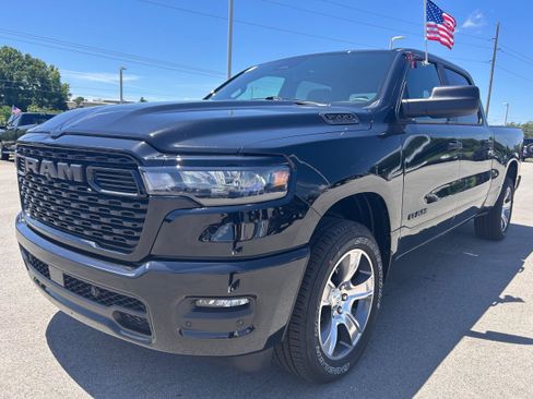 New 2026 RAM 1500 Express AWD/4WD image 7
