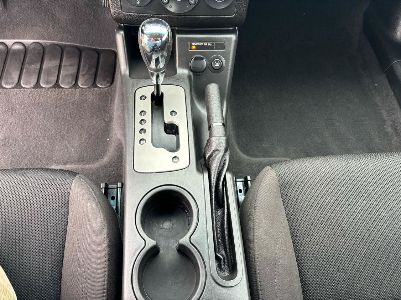 Used 2006 Pontiac G6 GT FWD image 16