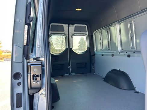 New 2026 Mercedes-Benz Sprinter 2500 image 21